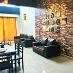 Peakpoint Majestic Homestay